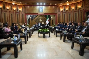 محافظ حلب يبحث مع وفد المتأني التعاون في مجالات التعافي والتنمية 
