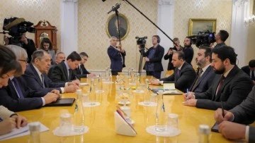 لقاء وزير الخارجية اسعد الشيباني وزير خارجية روسيا 