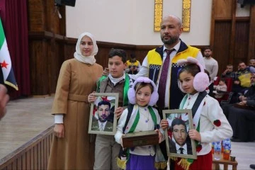 تكريم ذوي الشهداء المصابين بالدفاع المدني بادلب 