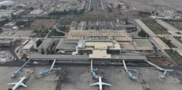 الكشف عن قضايا اختلاس كبيرة في معبر نصيب ومطار دمشق