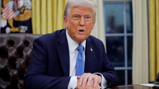 ترمب يشيد بجهود الرئيس &quot;الشرع&quot; ويؤكد استعداده لاستقباله في البيت الأبيض قريباً