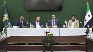وزير. التربية يبحث مع مديري التربية الاستعدادات النهائية للامتحانات العامة 