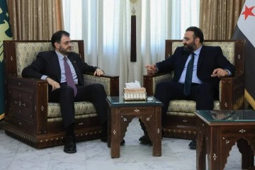 وزيرا الإعلام والاتصالات يبحثان تعزيز التنسيق لدعم الخطاب الإعلامي 