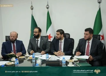 مدير إدارة الجمارك العامة يجري  اجتماعا موسعا لبحث تطوير الأداء 