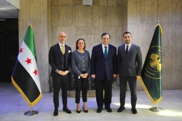 مصرف سوريا المركزي يستقبل. شركة فيزا.  العالمية 