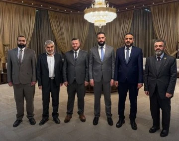 الرئيس أحمد الشرع يبحث أوضاع الحسكة مع وفد من شخصيات المحافظة