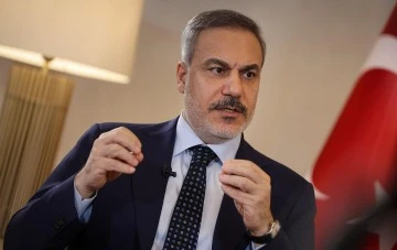 هاكان فيدان: أمام سوريا طريق لتحقيق الوحدة&hellip; وندعو إلى الحوار دون إراقة دماء