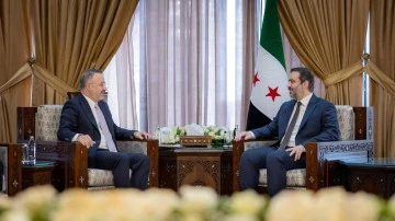 وزير الخارجية السيد اسعد الشيباني يستقبل سفير تركيا بدمشق 