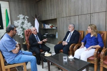 نائب محافظ حلب وعضو المكتب التنفيذي لشؤون. الصحة بجولة تفقدية.  مشفى حلب الجامعي 