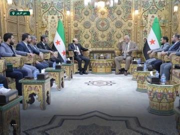 وزير الطاقة يبحث احتياجات المحافظة وتطوير الواقع الخدمي 