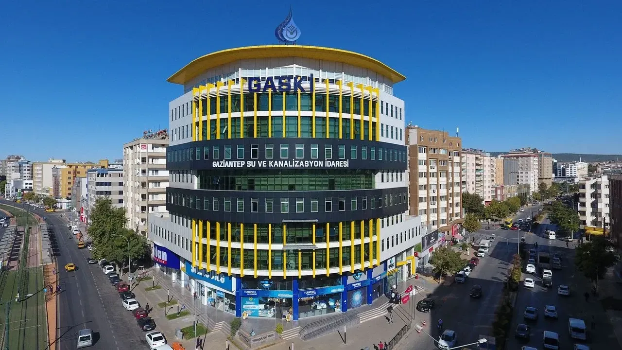 تحذير من مؤسسة GASKİ لسكان غازي عنتاب: انقطاع المياه في 31 حيًا يوم 16 ديسمبر