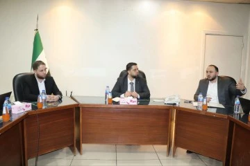 وزارة الأشغال تبحث خطط التنميةالمتوازنة بإقليم الاوسط