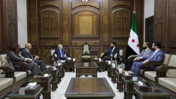 وزير الداخلية المهندس انس خطاب يستقبل وفدا من  مكتب المبعوث الخاص للأمم المتحدة 