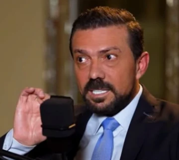 الحجز الاحتياطي على أموال 11 مسؤولاً سابقاً في القصر الجمهوري ومنعهم من السفر