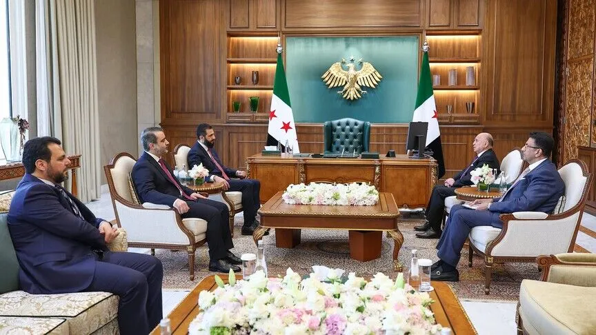 الشرع ووزير خارجية العراق يبحثان تطوير العلاقات والتنسيق المشترك