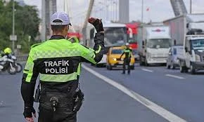 تركيا تشدد عقوبات السرعة ضمن تعديلات جديدة على قانون المرور