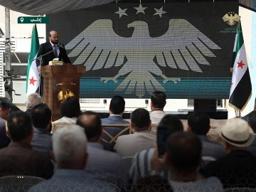 وزير الطاقة يفتتح محطة بسيدا في معرة النعمان 
