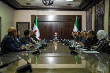 وزارة المالية تؤكد أهمية تسريع معالجة ملف القروض المتعثرة لبنك الاستثمار الأوروبي 