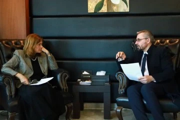 رئيس الاتحاد العام للحرفيين  يزور وزيرة الشؤون الاجتماعية والعمل 