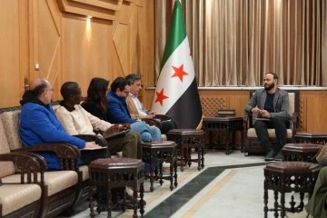 محافظ حلب يبحث مع المفوضية السامية للأمم المتحدة واقع المخيمات 