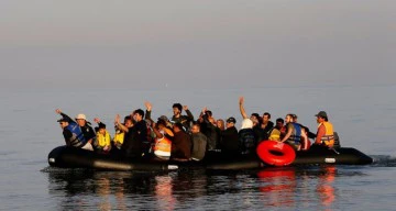 أنقرة تنفي مزاعم اليونان ضدها حول المهاجرين المتروكين عراة على الحدود