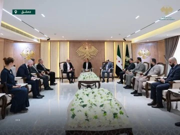 وزير الطاقة ونائب وزير الصناعة والتجارة التشيكي يبحثان التعاون والاستثمار 