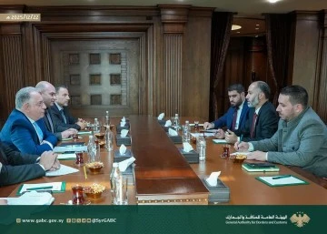 الجمارك والمالية يبحثان تنظيم وتطوير خدمات التامين 