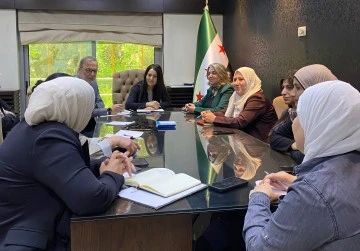 الهيئة السورية للأسرة والسكان تعقد اجتماعا في مقرها بدمشق 