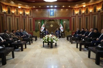 وزير الاقتصاد ومحافظ حلب يعقدان اجتماع لجنة مجموعة انجاز