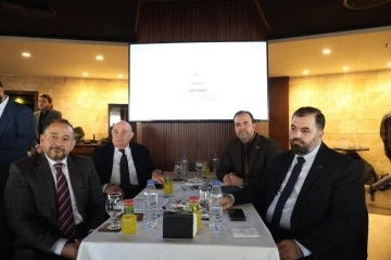 غرفة تجارة دمشق تشارك ورشة عمل لتعزيز الشفافية وبناء الثقة المجتمعية 