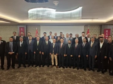 الاحتفال بيوم السيادة واليوم الوطني العراقي في غازي عنتاب