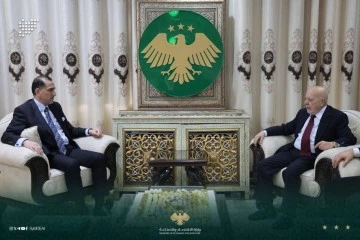 وزير الاقتصاد والصناعة يلتقي السفير الأردني بدمشق 