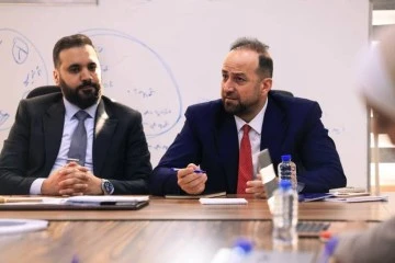 وزير الإعلام الدكتور حمزة المصطفى يجتمع مع إدارة الإعلام الخارجي 