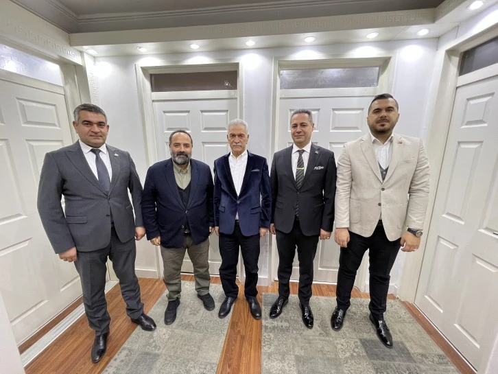 زيارة تهنئة من السيد Fayat Bay ومجموعة Kürşat لمجموعةKent Media