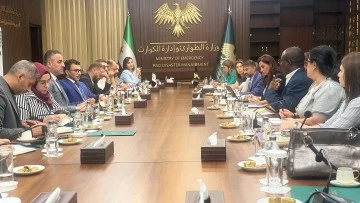 معاون وزير الطوارئ يعقد اجتماعا مع ممثلة منظمة الأمم المتحدة للطفوله اليونسيف 